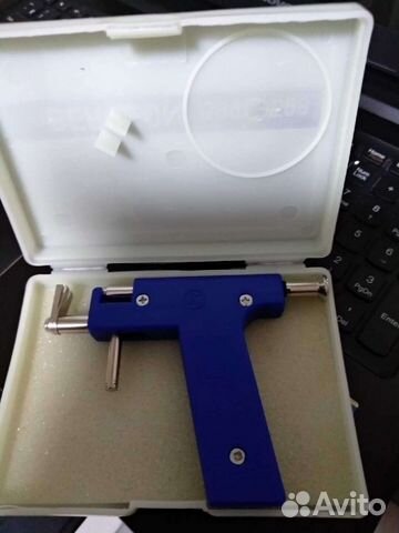 Пистолет для прокола ушей