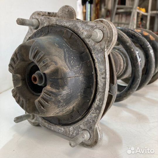 Стойка амортизатора передняя левая Audi A6 C7 3.0