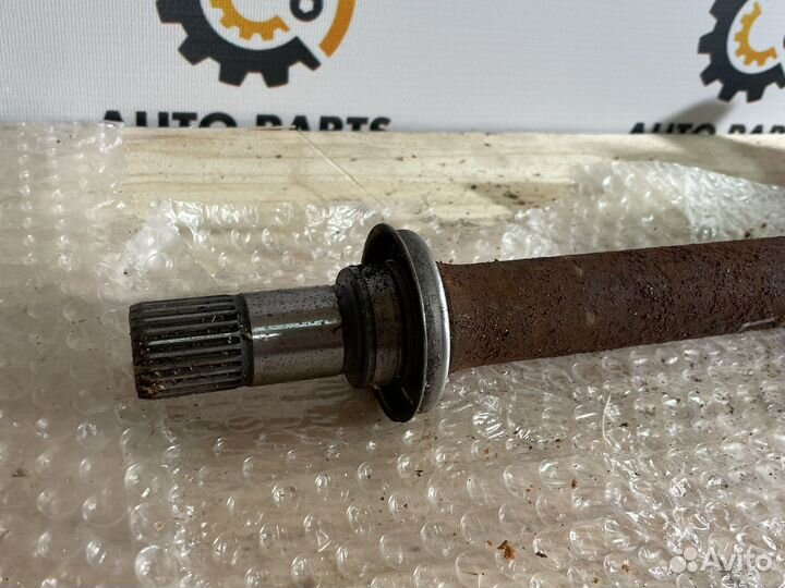 Полный привод правый.Honda Civic 1.2012