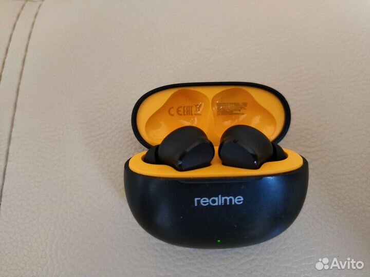 Беспроводные наушники realme Buds T100