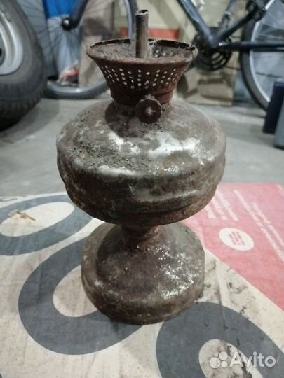 Часы, счёты, лампа, ваза