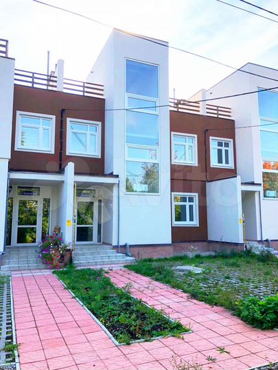 Таунхаус 196,4 м² на участке 1,6 сот.