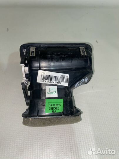 Volkswagen Polo 09- Дефлектор воздушный правый 429