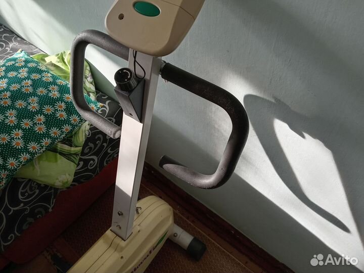 Тренажерный велосипед