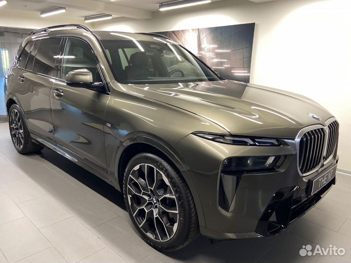 BMW X7 3.0 AT, 2023