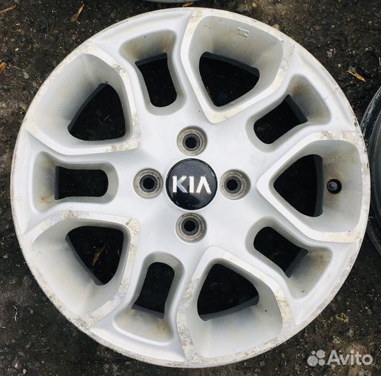 Комплект 15 оригиналов киа 4х100 Ет 52 цо 54.1