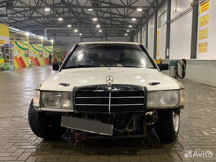 Mercedes-Benz 190 (W201) 2.0 МТ, 1984, 100 000 км