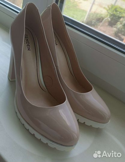 Туфли лакированные