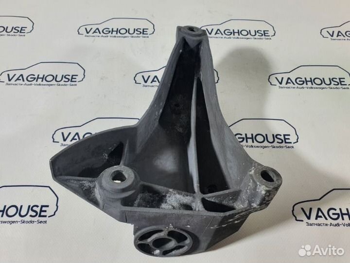 Кронштейн кпп левый Volkswagen Passat B5+ 3B3 1.9