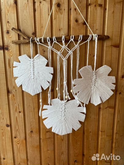 Панно макраме с листьями