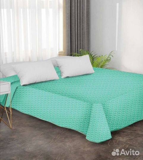 Покрывало на кровать новое