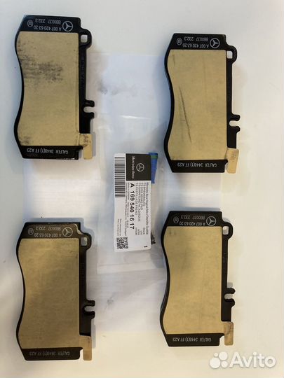 Передние тормозные колодки Mercedes W212