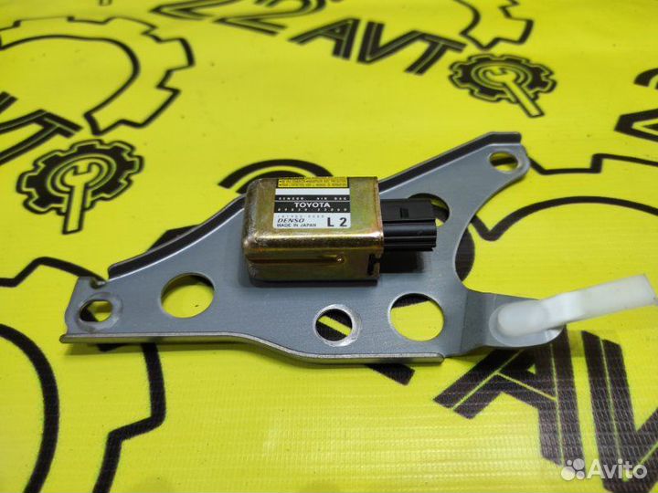 Датчик Airbag передний левый Toyota Camry ACV30