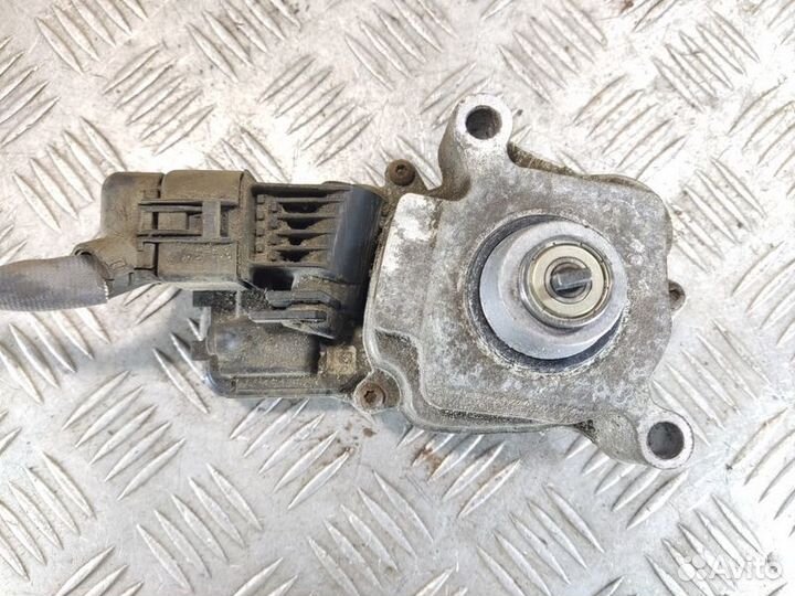 Моторчик раздатки Bmw 6 2011-2017