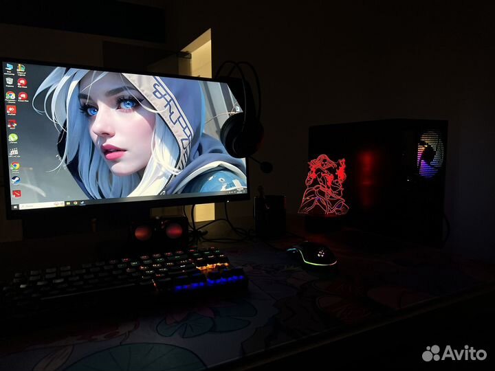 Игровой пк с монитором и клавиатурой