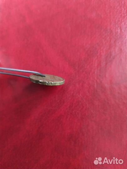 Монета с заводским браком