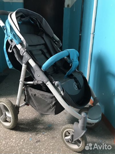Коляска прогулочная