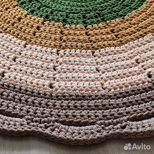 Коврик вязаный