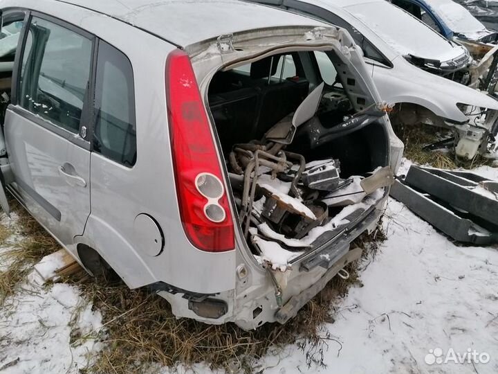 Задняя часть кузова Ford Fiesta 5