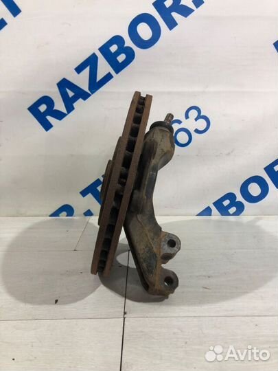 Поворотный кулак передний левый peugeot 308 1.6 ат