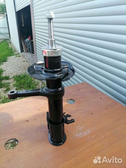 Передние стойки калина 1119