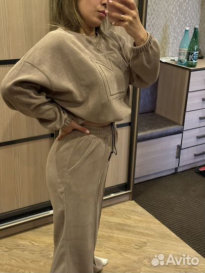 Спортивный костюм женский