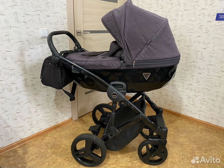Продам коляску junama diamond mirror 2 в 1