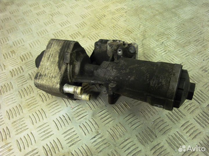 Корпус масляного фильтра Audi A4 В7 2.0 TDI BLB