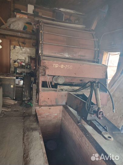 Пресс-подборщик БобруйскСельмаш ПРФ-180, 2001