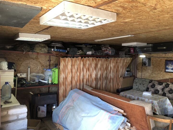 Гараж, > 30 м²