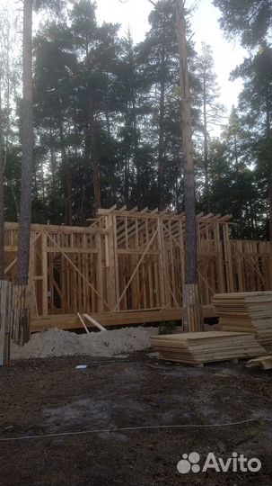 Разнорабочий, помощник плотника с проживанием