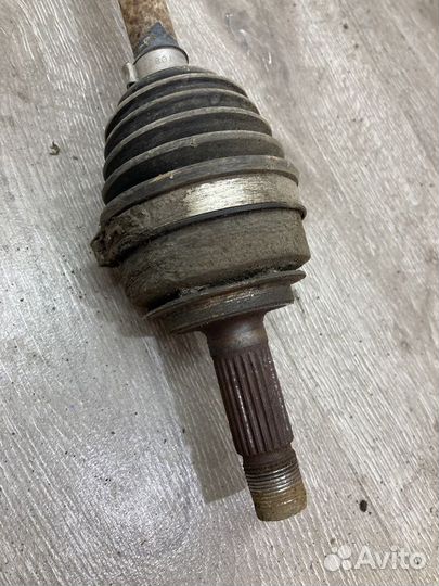 Привод передний правый Honda Fit