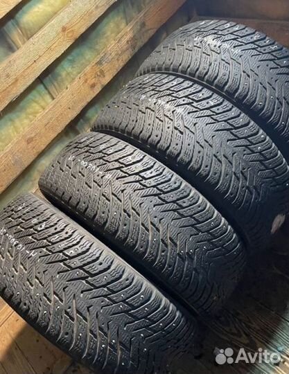 Nokian Tyres Hakkapeliitta 8 215/60 R16