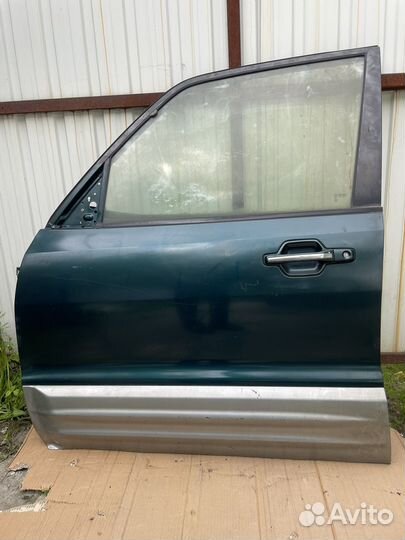 Дверь передняя левая mitsubishi pajero 3 MR485919