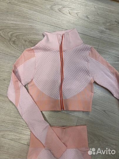 Спортивная форма женская