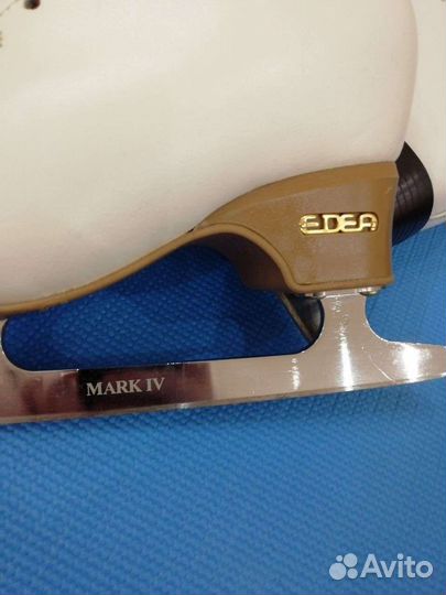 Коньки женские профессиональные 230