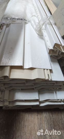 Сайдинг виниловый белый