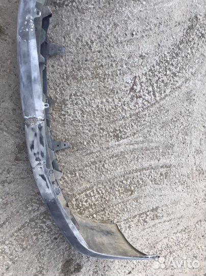 Передний бампер