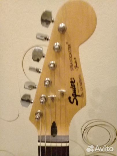 Электрогитара Fender Squier Stratocaster HSS-Корея
