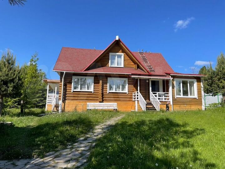 Дом 211 м² на участке 12 сот.