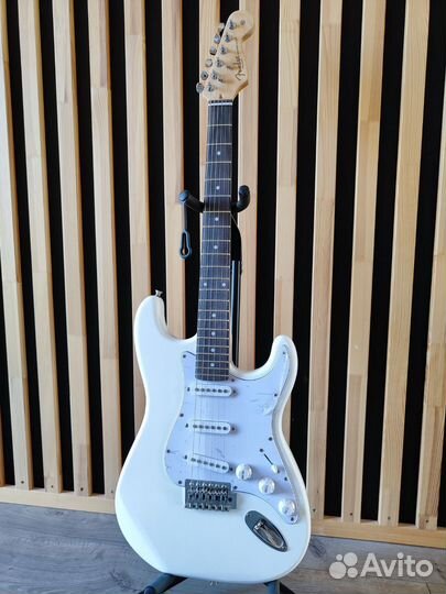 Электрогитара fender stratocaster реплика