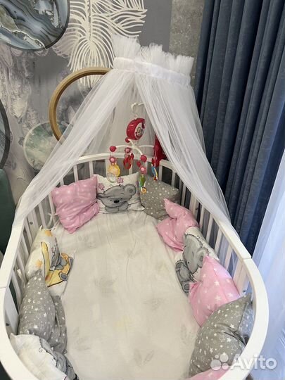 Детская кроватка круглая овальная с маятником