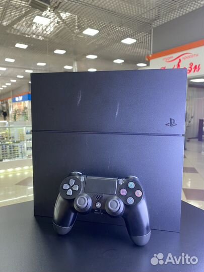 Игровая приставка Sony PS4