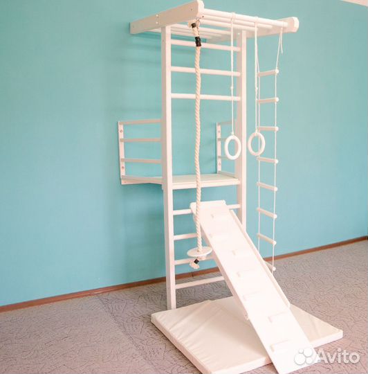 Шведская стенка с балконом