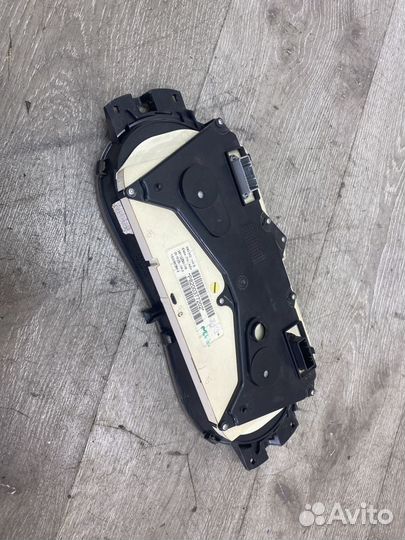 Панель приборов Renault Logan