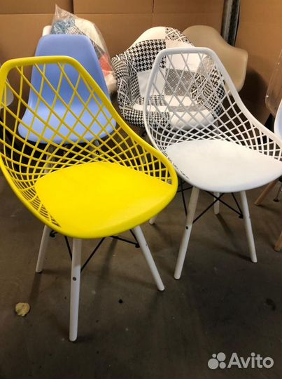 Стильный стул eames сетчатый новый в наличии