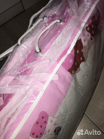 Комплект в кроватку для новорождённой девочки