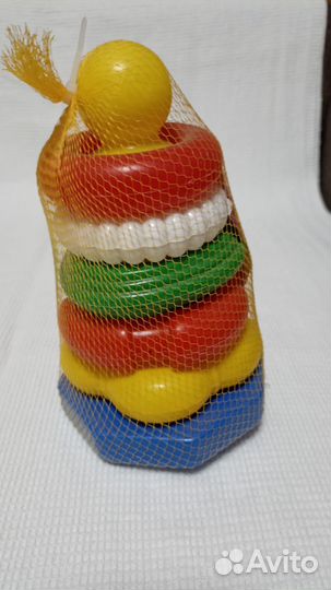 Пирамидки, погремушки