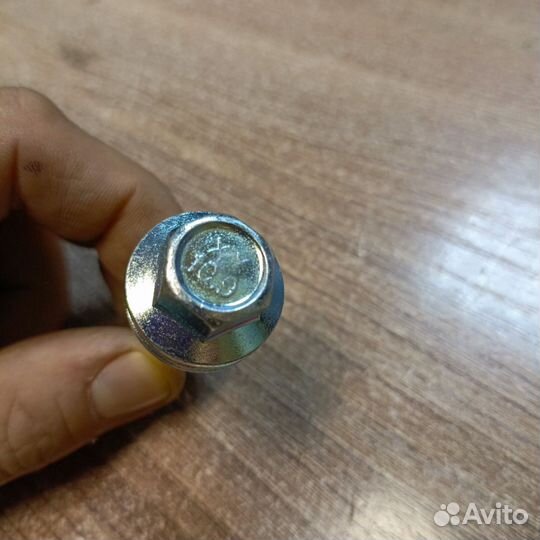 Болт заднего продольного рычага Ford/Mazda/Volvo