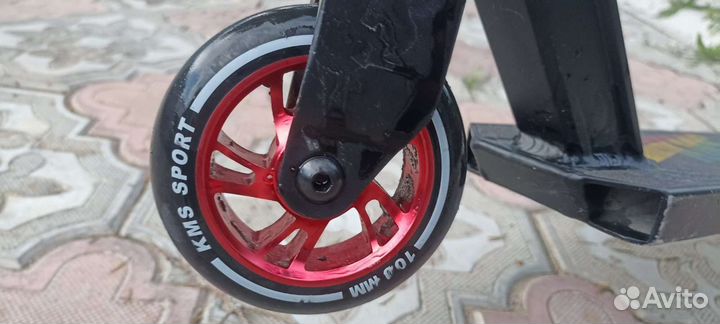 Трюковой самокат KMS disko